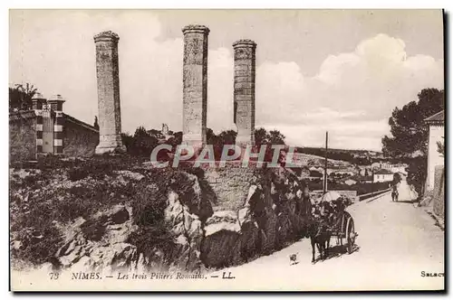 Cartes postales Nimes Les Trois Piliers Romains