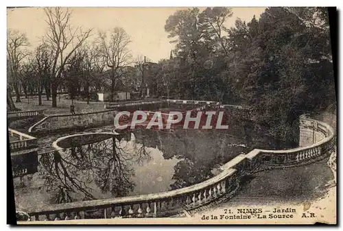 Ansichtskarte AK Nimes Jardin De La Fontaine La Source