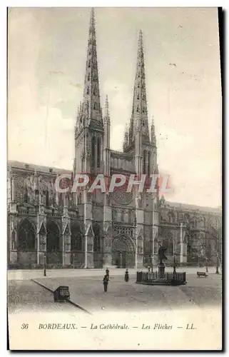 Ansichtskarte AK Bordeaux La Cathedrale Les Fleches