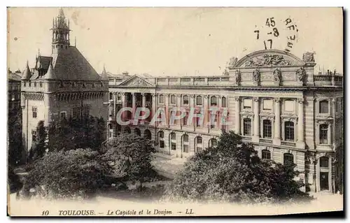 Cartes postales Toulouse Le Capitole Et Le Donjon