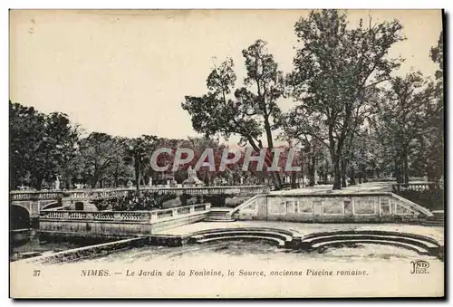 Ansichtskarte AK Nimes Le Jardin De La Fontaine La Source ancienne piscine romaine