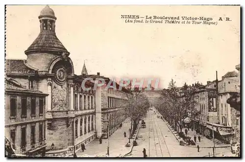 Cartes postales Nimes Le Boulevard Victor Hugo Theatre et Tour Magne