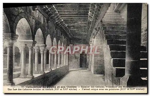 Ansichtskarte AK Cathedrale De Frejus Escalier des cellules Promenoir des moines