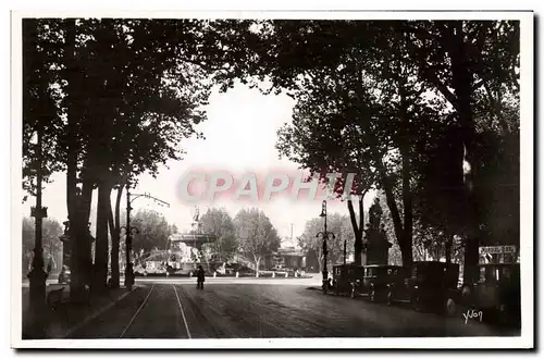 Cartes postales moderne Aix En Provence le cours Mirabeau Automobile