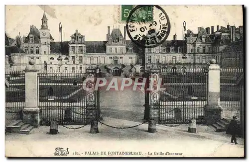 Ansichtskarte AK Palais de Fontainebleau La Grille d&#39honneur