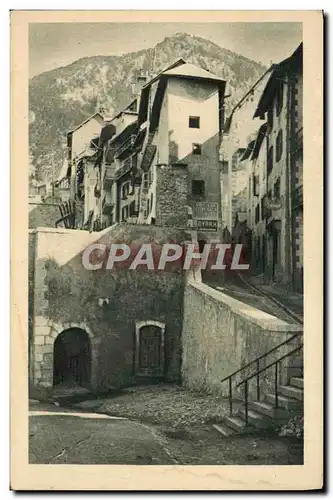 Cartes postales Briancon Les remparts et la rue Mercerie