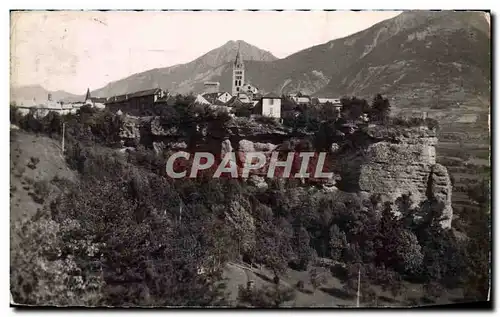 Cartes postales moderne Embrun Vue D'Ensemble Et Le Roc