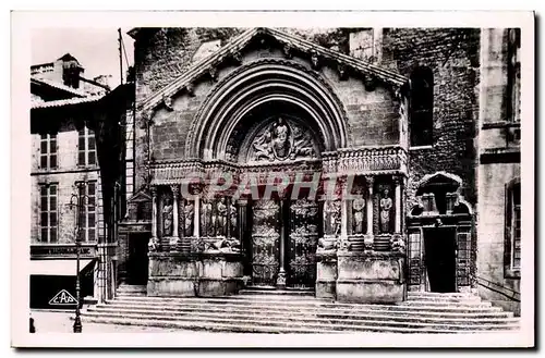 Cartes postales moderne Arles Cathedrale St Trophime Le Portail