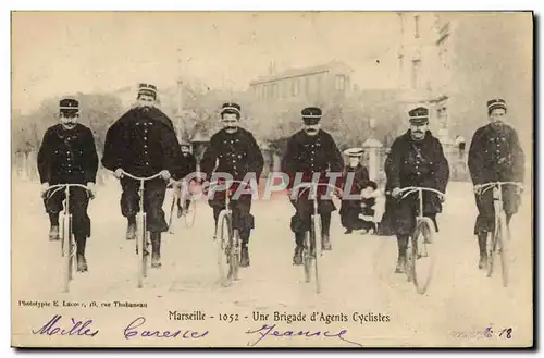 Ansichtskarte AK Marseille Une brigade d&#39agents Cyclistes Cycle Velo Police Policier