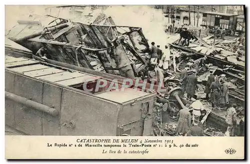 Ansichtskarte AK Train Catastrophe de Melun 4 novembre 1913 Le rapide n�2 de Marseille tamponne le Train Poste Le