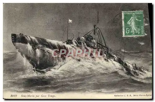 Cartes postales Bateau Sous marin par gros temps