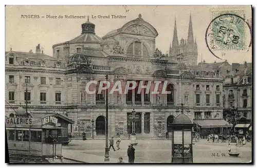 Ansichtskarte AK Angers Place du ralliement Le grand Theatre Tramway