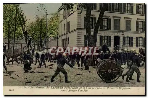 Cartes postales Sapeurs Pompiers Exercices d&#39entrainement des Sapeurs Pompiers de la Ville de Paris Premieres