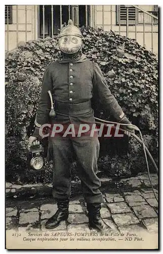 Ansichtskarte AK Sapeurs Pompiers Paris Casque respiratoire pour les milieux irrespirables tOP