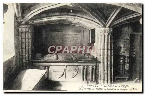Cartes postales Guerande Interieur de L&#39Eglise Le tombeau de Tristan de Carne et la crypte