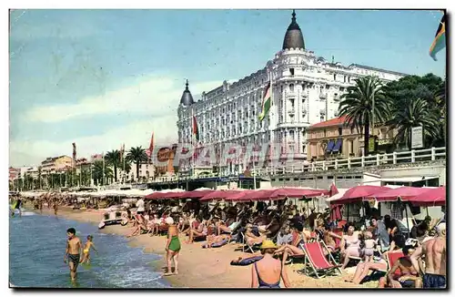 Cartes postales moderne La Cote d&#39Azur Cannes La Plage et le Carlton