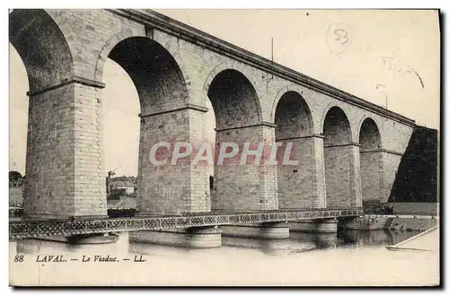 Ansichtskarte AK Laval Le Viaduc