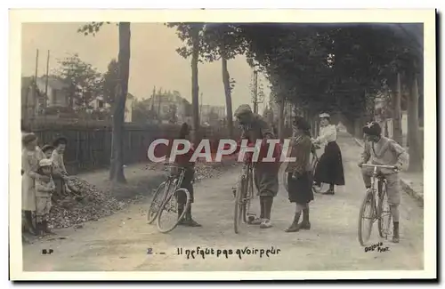 Ansichtskarte AK Velo Cycle Cyclisme Femmes Enfants