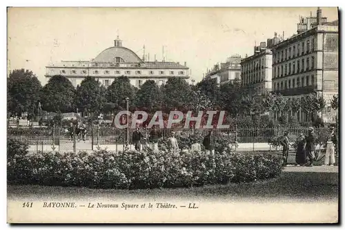 Cartes postales Bayonne Le nouveau square et le Theatre