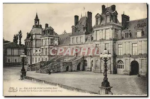 Ansichtskarte AK Palais De Fontainebleau Facade sur la cour des Adieux