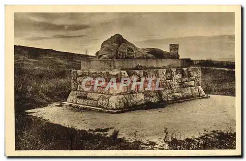 Cartes postales Monument Eleve Au Carrefour Sainte Fine Lion Militaria