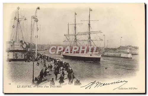 Cartes postales Bateau Voilier Le Havre Sortie d'un TRois mats