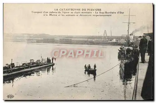 Cartes postales Bateau Catastrophe du Pluviose Transport d&#39un cadavre de l&#39epave au depot mortuaire