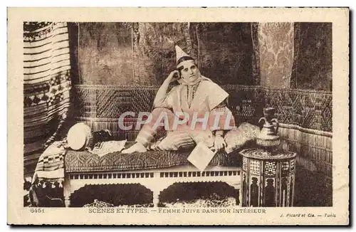 Cartes postales Judaica Juif Scenes et types Femme juive dans son interieur