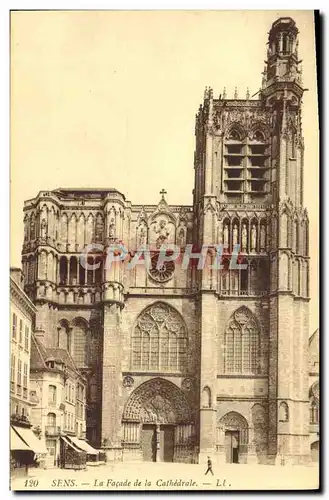 Cartes postales Sens La facade de la Cathedrale