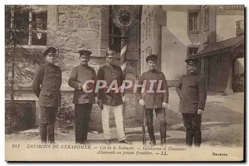 Ansichtskarte AK Douanes Environs de Gerardmer Col de la Schlucht Gendarme et douaniers Allemands au poteau front