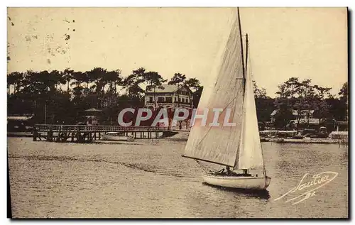 Cartes postales Bateau Voilier Bassin d&#39Arcachon Debarcadere et l&#39hotel Restaurant Le Bellevue