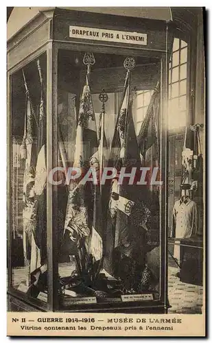 Cartes postales Militaria Paris Musee de l&#39armee Vitrine contenant les drapeaux pris a l&#39ennemi