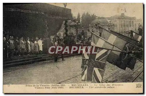 Cartes postales Militaria Fetes de la Victoire Juillet 1919 Bruxelles Le salut aux drapeaux