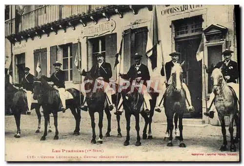 Cartes postales Alpinisme Pyrenees Guides luchonais a cheval Grande tenue Folklore