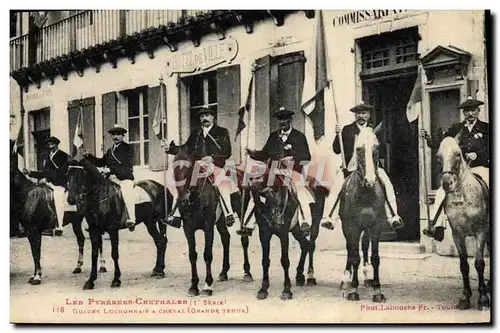 Ansichtskarte AK Alpinisme Pyrenees Centrales Guides luchonnais a cheval Grande tenue Folklore