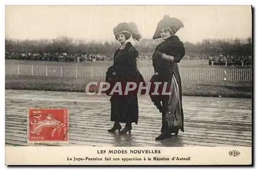 Cartes postales Mode Coiffe Femme La jupe pantalon fait son apparition a la reunion d&#39Auteuil