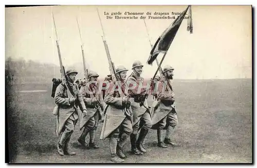 Cartes postales Militaria la garde d&#39honneur du drapeau francais