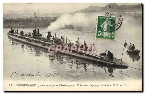 Cartes postales Bateau de guerre Le Vendemiaire coule au large de Cherbourg Sous-marin