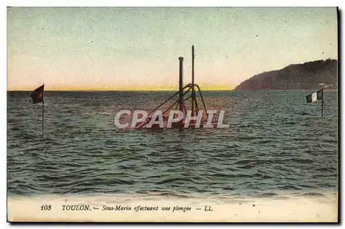 Cartes postales Bateau de guerre Toulon Sous-marin effectuant une plongee