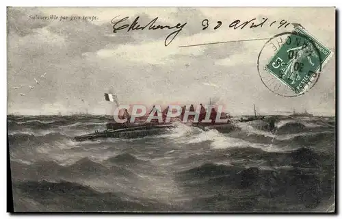 Cartes postales Bateau de guerre Submersible par gros temps Sous-marin