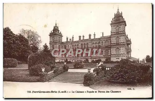 Ansichtskarte AK Ferrieres En Brie Le Chateau Facade et perron des chasseurs