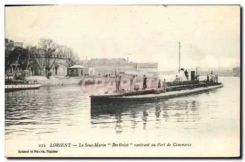 Ansichtskarte AK Bateau Lorient Le sous marin Berthelot rentrant au port de commerce