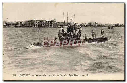 Ansichtskarte AK Bateau Bizerte Sous marin traversant le canal Type Thon Tunisie