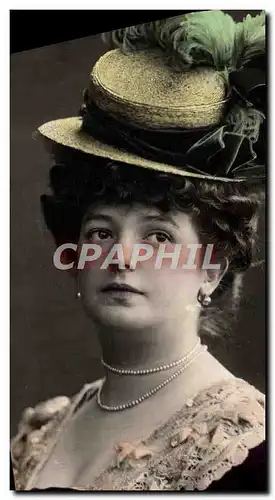 Ansichtskarte AK Mode Femme Coiffe Chapeau (carte toilee)