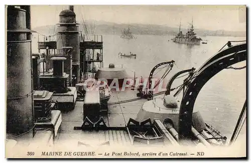 Cartes postales Bateau de guerre Le pont babord arriere d'un cuirasse