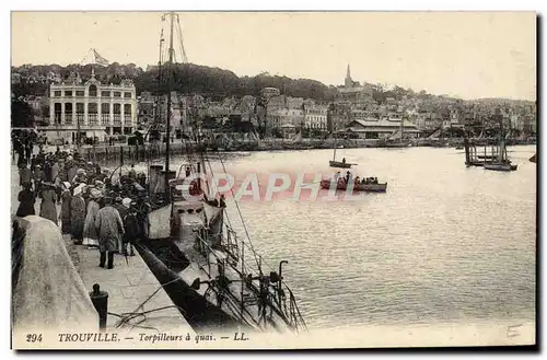 Ansichtskarte AK Bateau de guerre Trouville Torpilleuers a quai