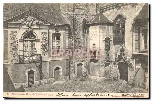 Cartes postales Abbeville Cour de l&#39hotel de ville