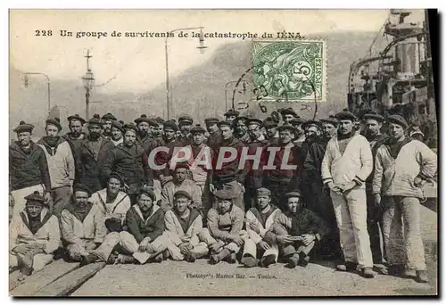 Cartes postales Bateau Guerre Un groupe de survivants de la catastrophe du Iena