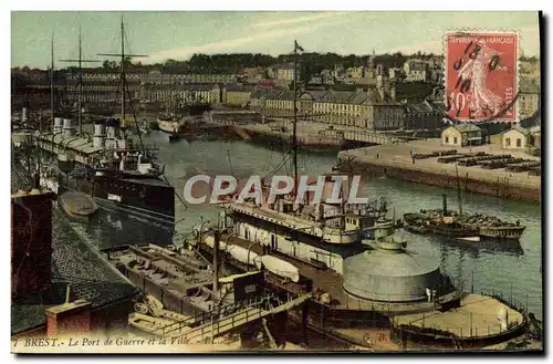 Cartes postales Bateau Guerre Brest le port de guerre et la ville