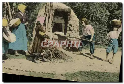 Cartes postales Le four chauffe Boulangerie